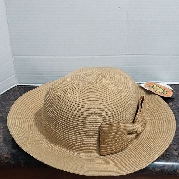 "Angela and William" Practical Tan Women's Sun Hat...NEW WITH TAGS - Picture 1 of 7